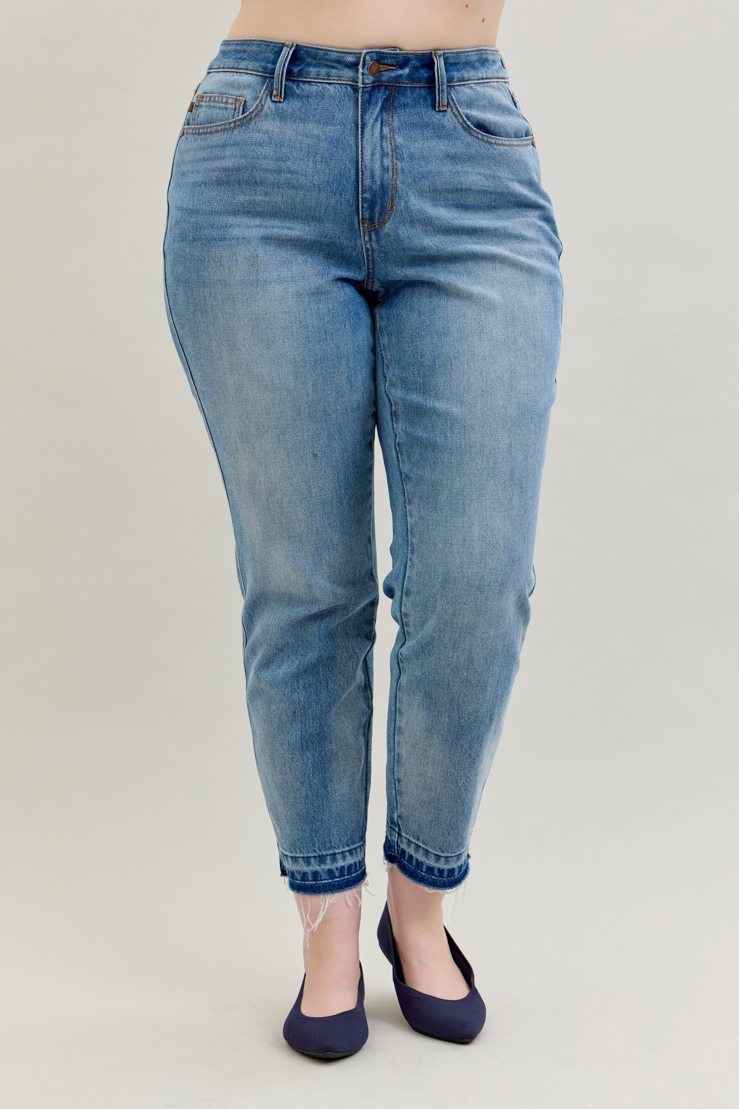 Judy Blue Midrise Release Hem Boyfriend Jean-PLUS