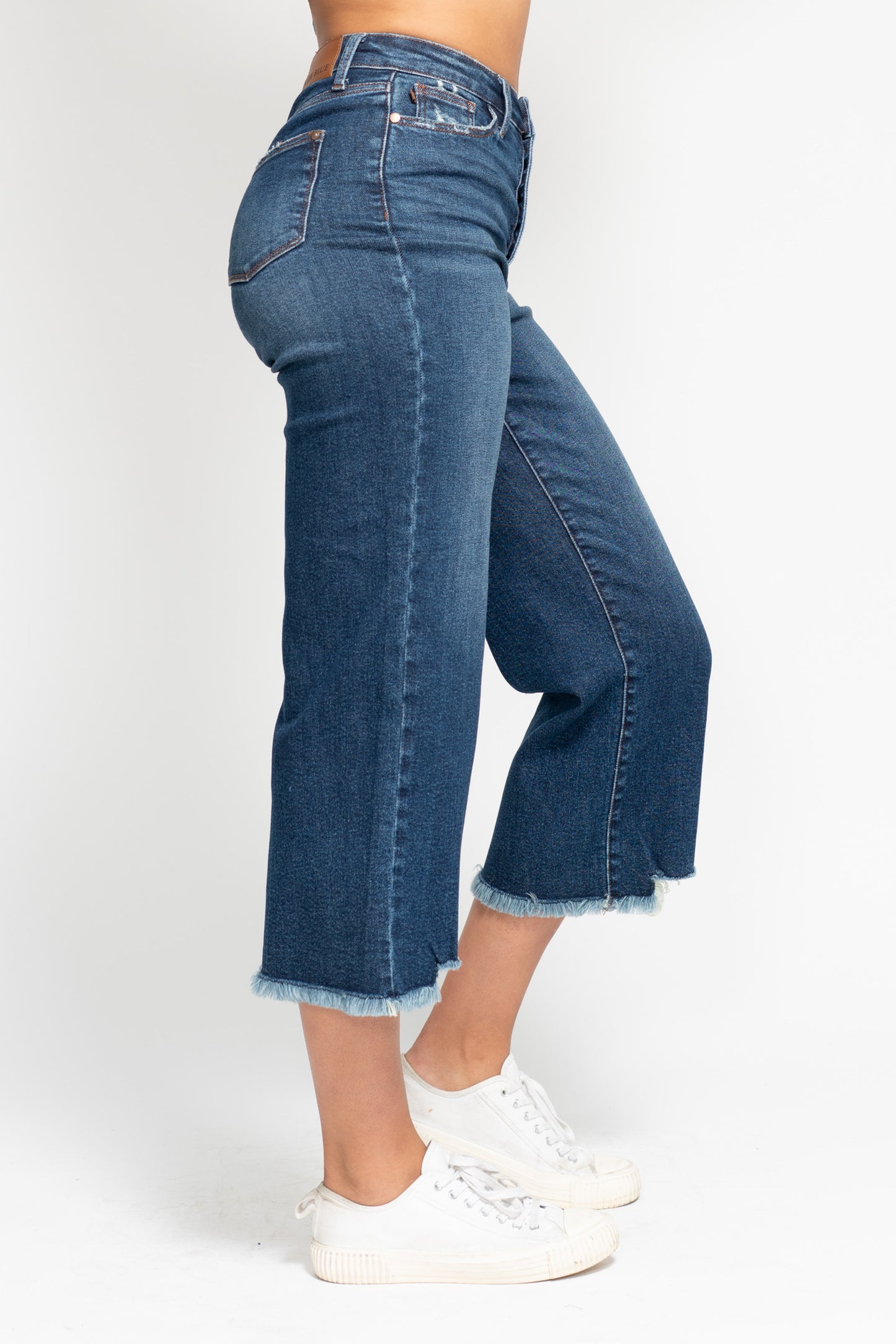 Judy Blue Button Fly Destroy Hem Crop Wide