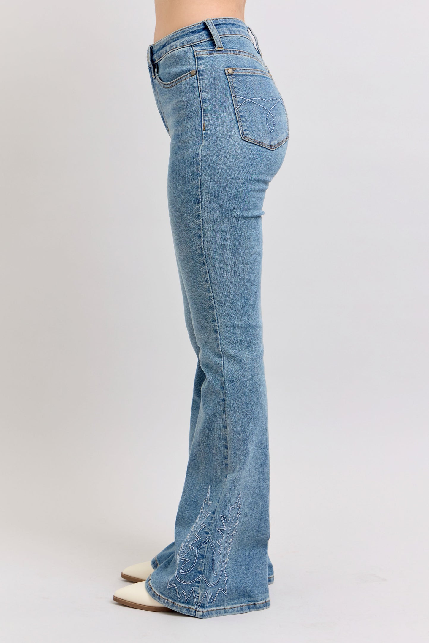 Judy Blue Detailed Flare Fit